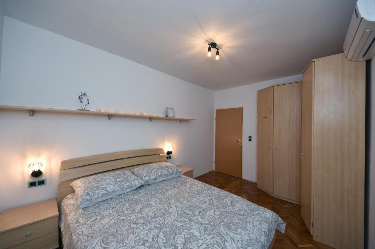 Family Apartment Sara Zadar Bagian luar foto
